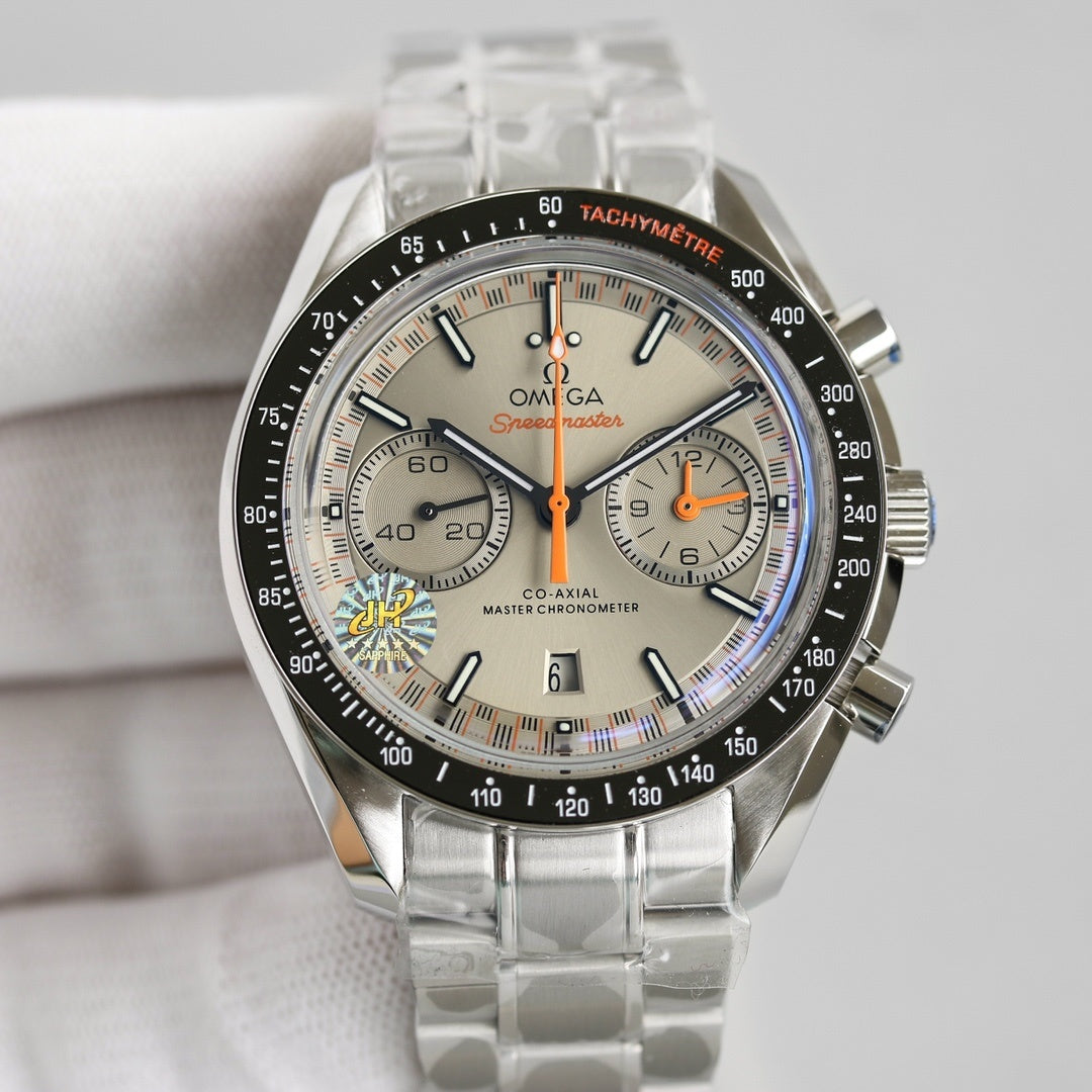 Omega Speedmaster Chronograph Silbernes Zifferblatt