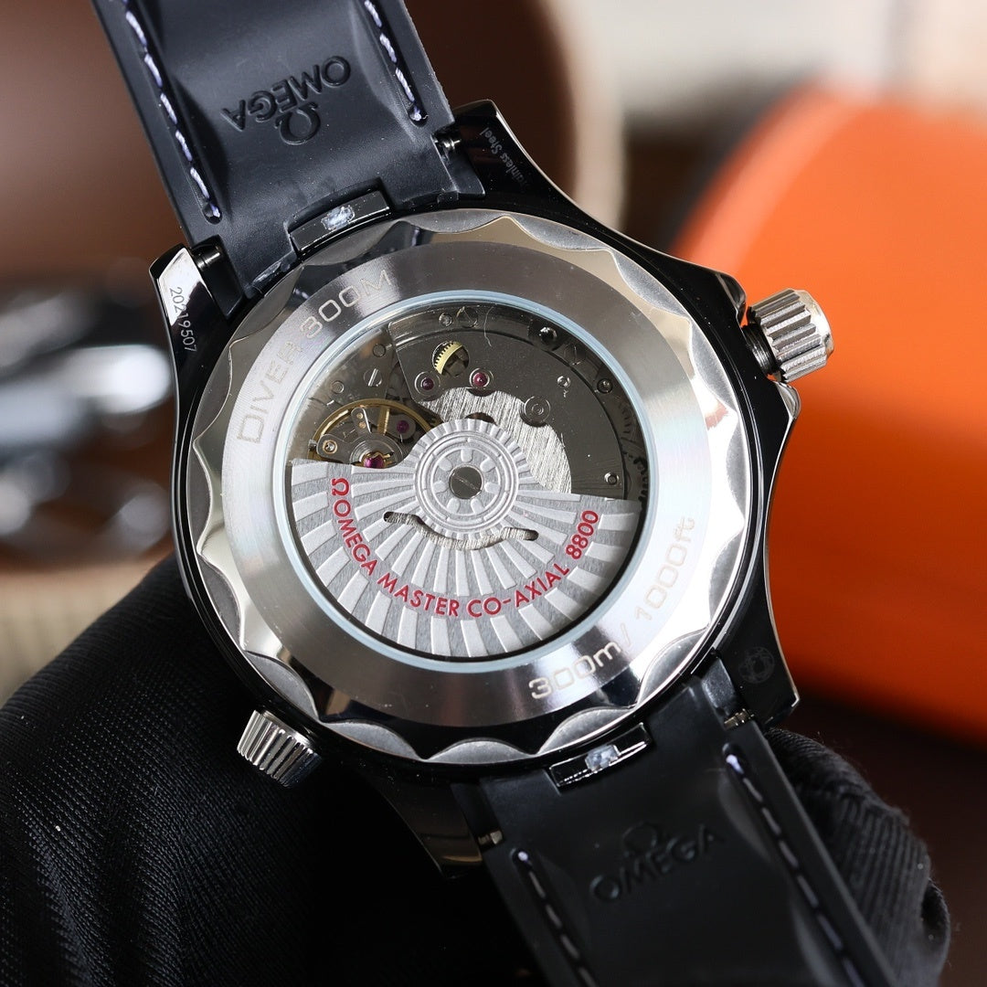 Omega Seamaster Diver 300M Cadran Blanc