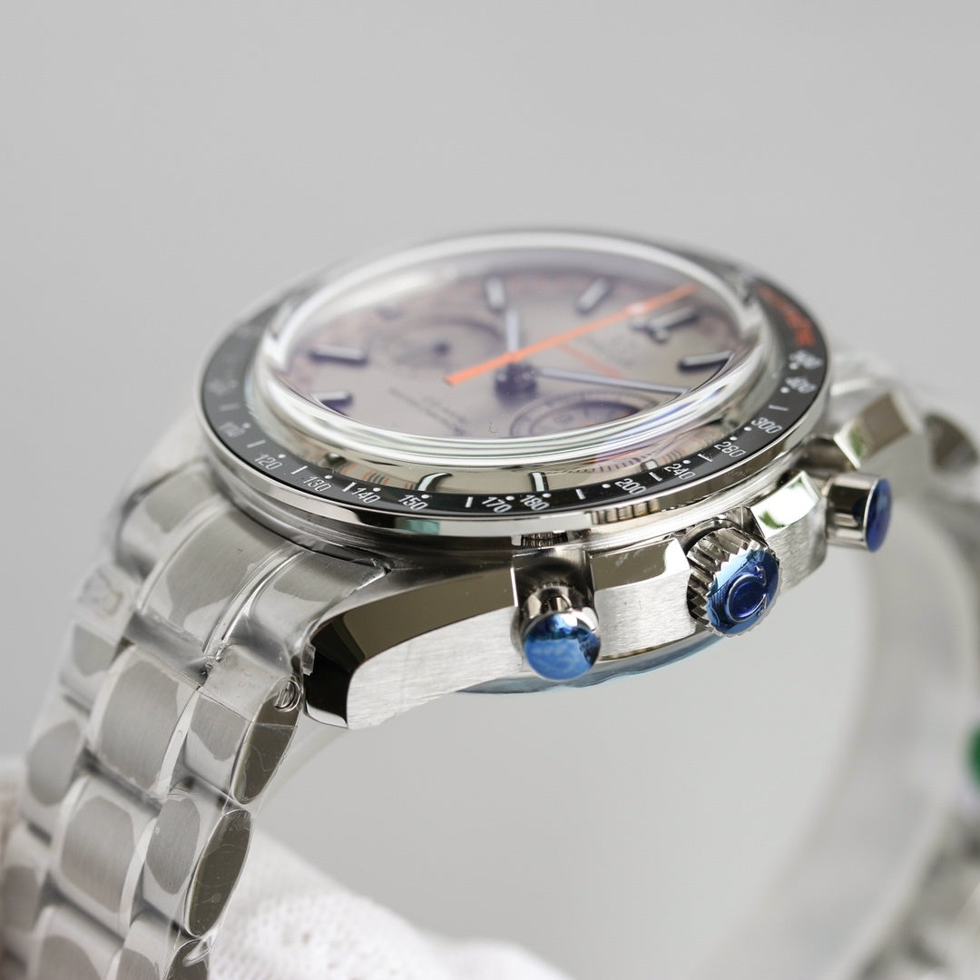 Omega Speedmaster Chronograph Silbernes Zifferblatt
