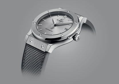 Hublot Classic Fusion Titanium Grau