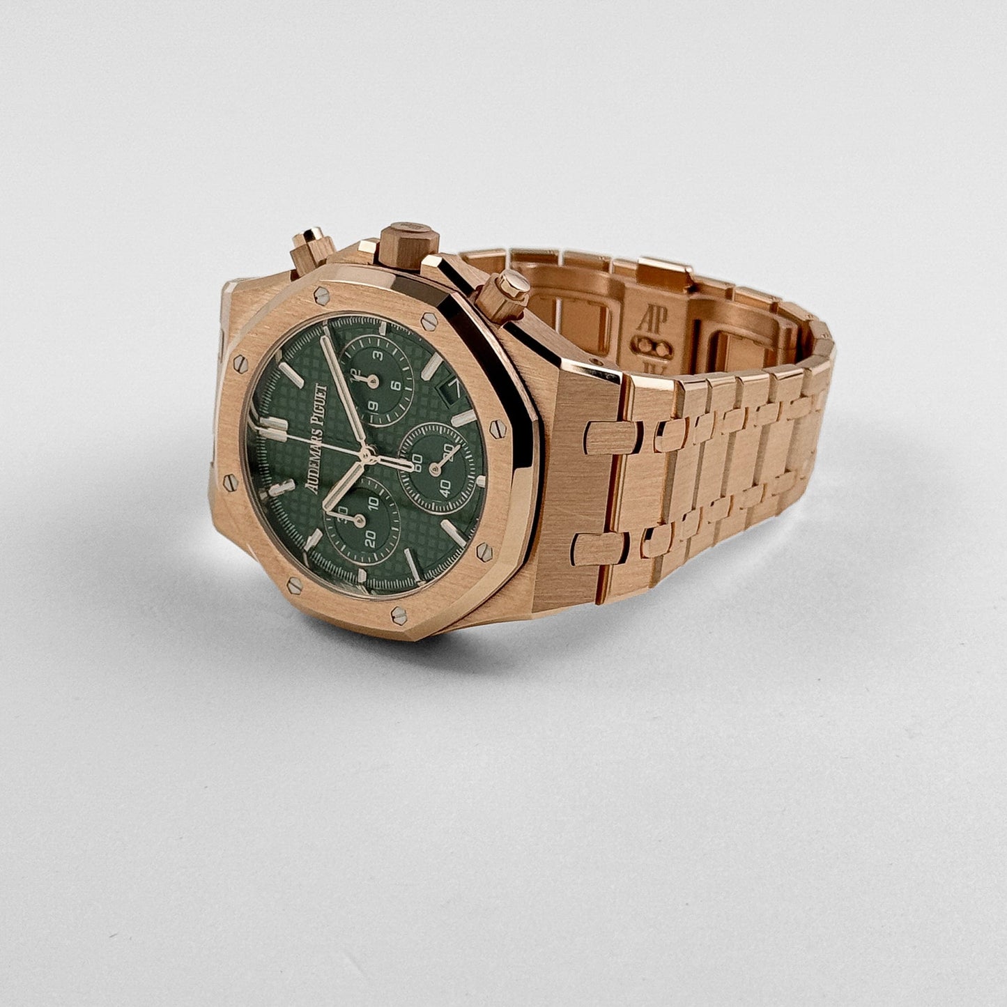 Audemars Piguet Royal Oak 26240OR.OO.1320OR.04 Chronograph '50th Anniversary' Rose Gold Khaki Green Dial (2022) Swiss 3285 Movement