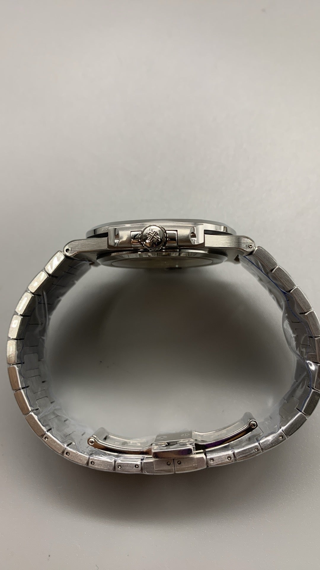 Patek Philippe Nautilus 5811/1G-001 White Gold Blue Dial (2025)