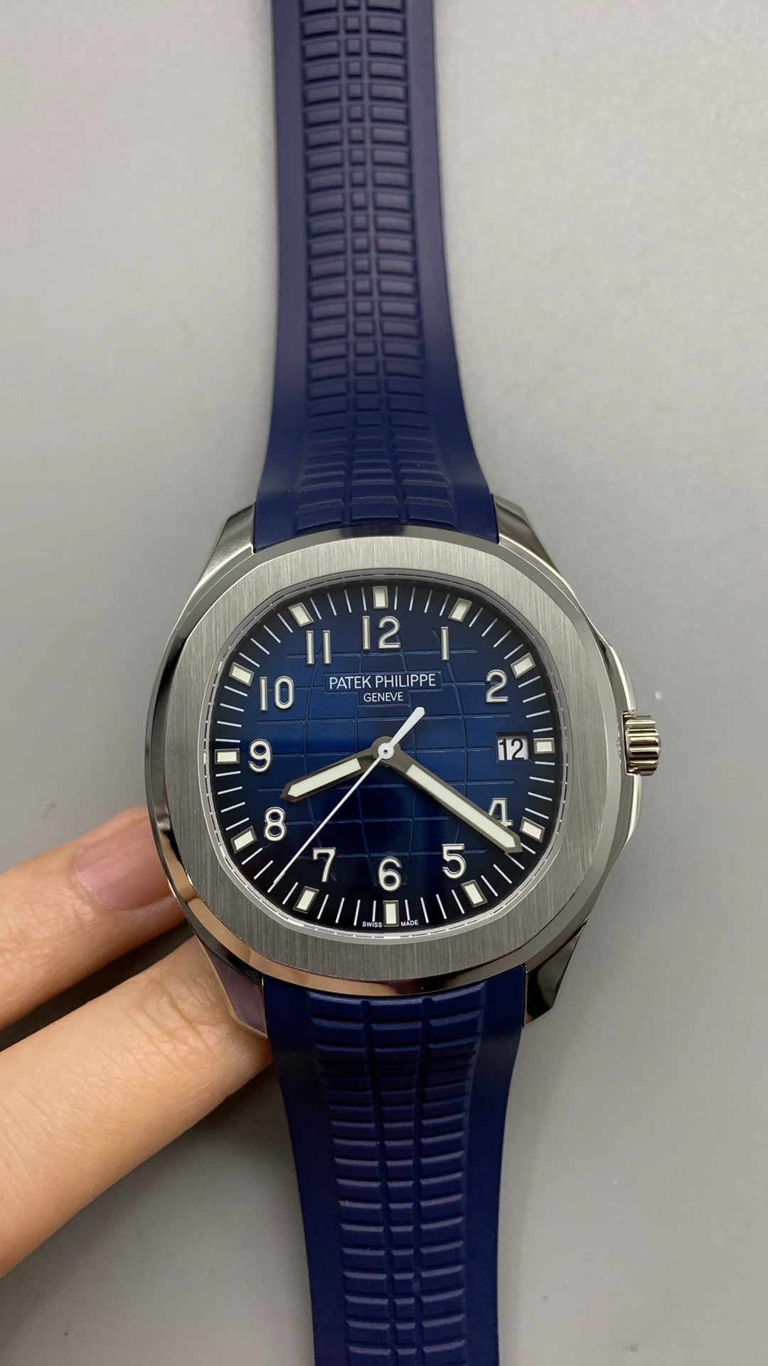 Patek Philippe Aquanaut 3285 V3 –  5168G-001 White Gold Blue Dial (2025)