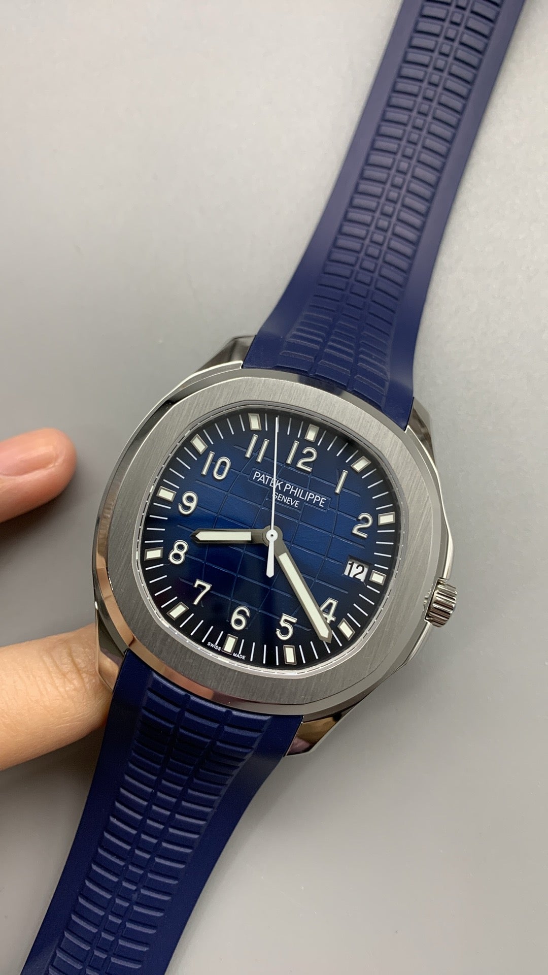 Patek Philippe Aquanaut 3285 V3 –  5168G-001 White Gold Blue Dial (2025)