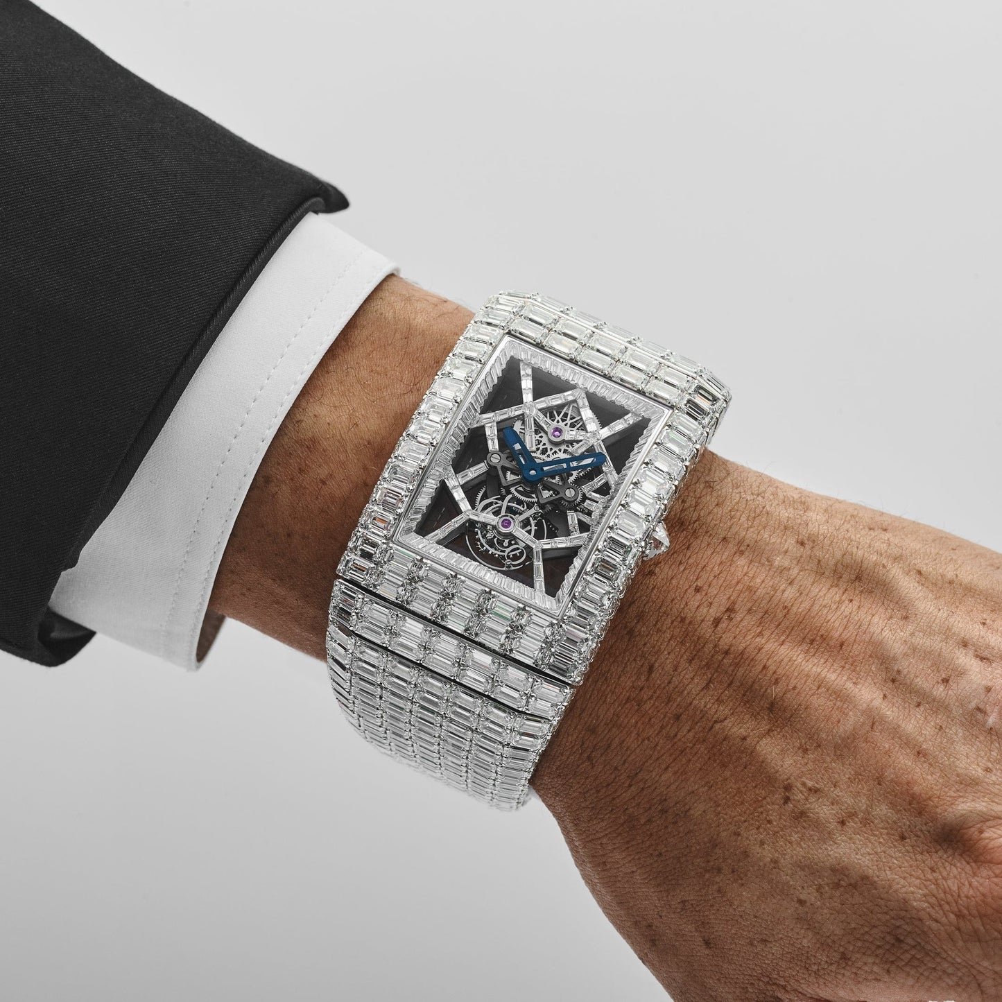Jacob & Co. Billionaire III BL115.30.BD.AA.A30BD Tourbillon Or Blanc Sertie de Diamants Édition Limitée à 18 Exemplaires