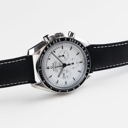 Omega Speedmaster 311.32.42.30.04.003 Silver Snoopy Apollo XIII 45th Anniversary Edition Stainless Steel White Dial Limited Edition of 1970 (2015)