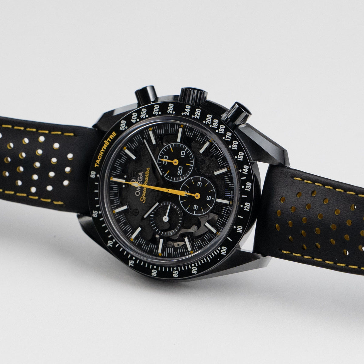 Omega Speedmaster 311.92.44.30.01.001 Dark Side of the Moon Apollo 8 Edition Black Ceramic Black Dial (2021) 44.25 MM