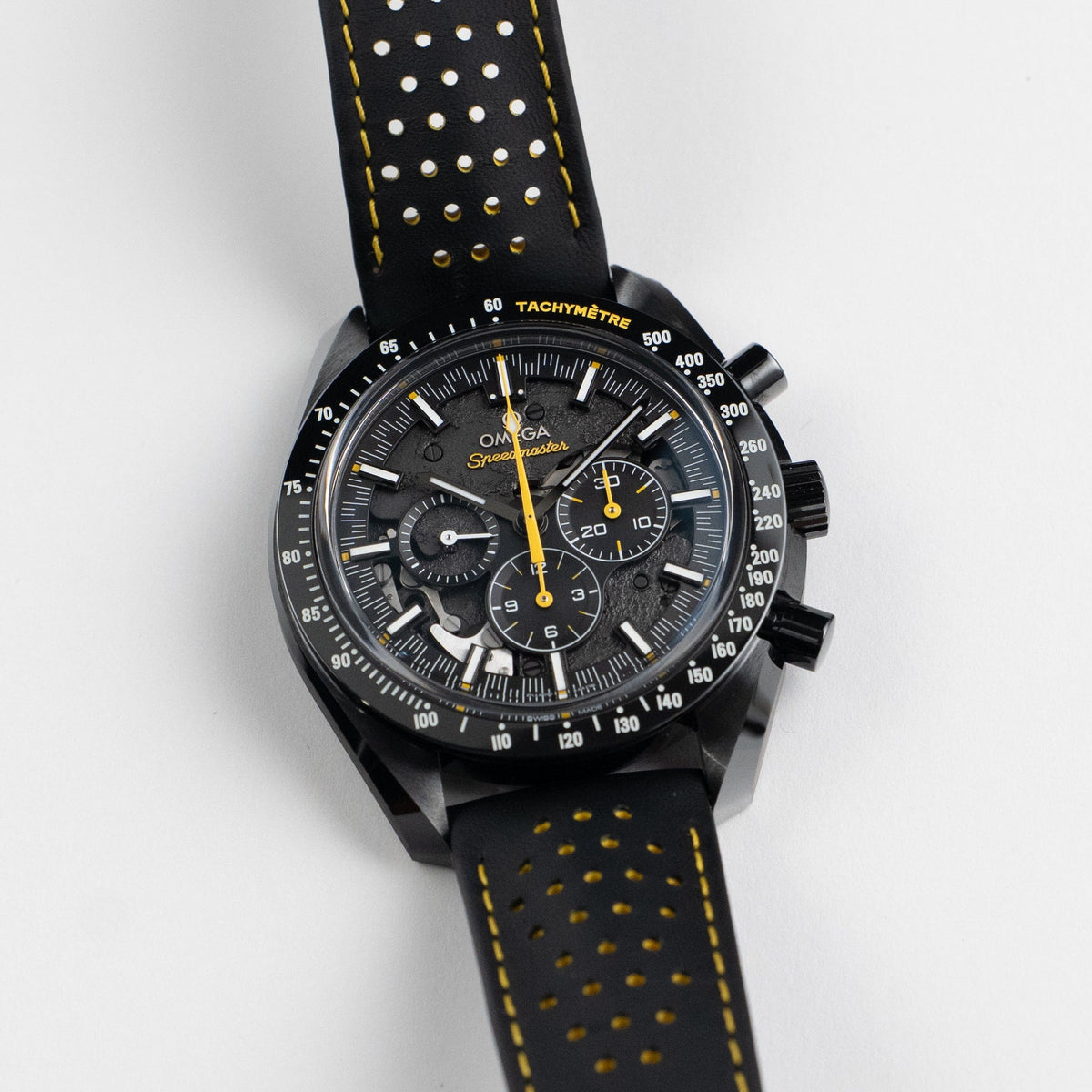 Omega Speedmaster 311.92.44.30.01.001 Dark Side of the Moon Apollo 8 Edition Black Ceramic Black Dial (2021) 44.25 MM