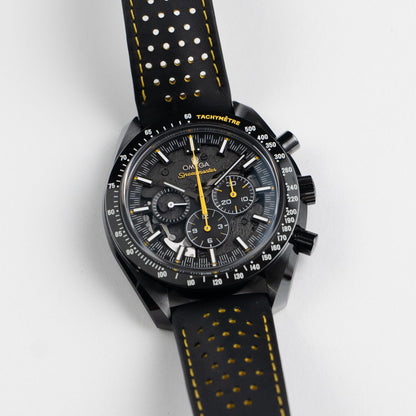 Omega Speedmaster 311.92.44.30.01.001 Dark Side of the Moon Apollo 8 Edition Black Ceramic Black Dial (2021) 44.25 MM